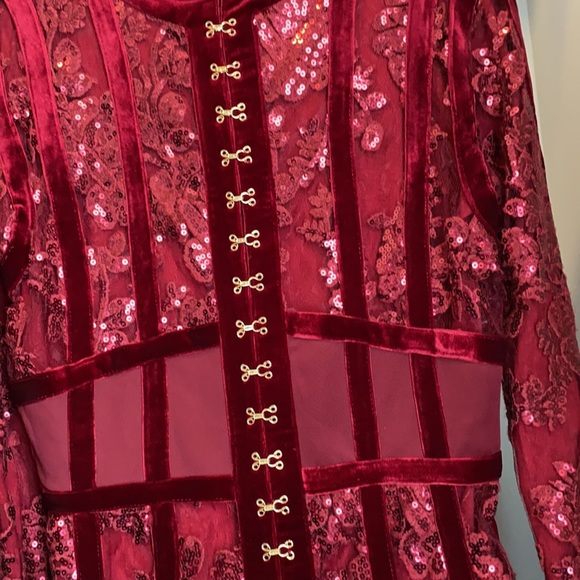 Gorgeous red wine party dress. - Picture 2 of 4